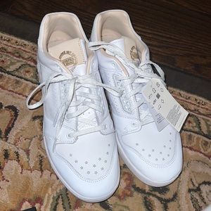 NWT Adidas sneakers